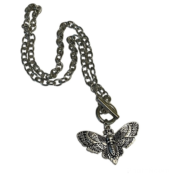 Moth Skull Necklace Toggle Clasp Silver Tone New - Picture 2 of 4
